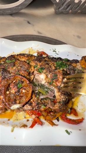 💕CHEF MKM 🏆👩🏾‍🍳🔪👩🏾‍🎨🎨 on Instagram: "Have you ever tried red snapper? Come with me to cook one. BIG FISH = BIG FLAVOR 🤩 #nolachef #redsnapper #delicious"