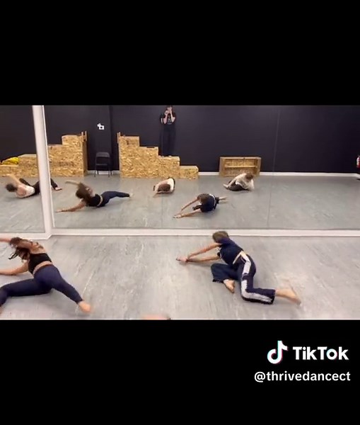 Technique & Floorwork🤩✨ #fyp #dancetechnique #floorworkdance #thrive #dancers #dancecompetition