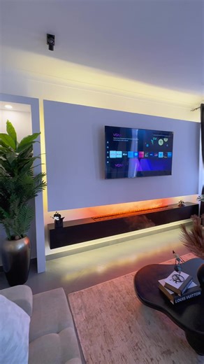 Stunning Media Wall with Simulation Fireplace