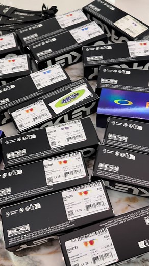 ALHAMDULLILAH TERIMA KASIH SUDI SUPPORT SY ITEM SEMUA SOLD OUT GUYS❌❌❌❌❌ MENCARI OAKLEY ORIGINAL ROJE SAJA GANG #oakley #frogskins #original✅