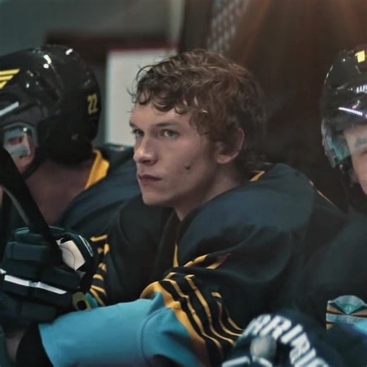 Janelle handled that like a pro she was so calm after that weird ahh question || #heatedrivalry #connorstorrie #ilyarozanov #janellejames #fyp