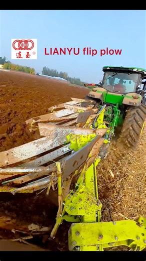 Flip plow working. #FarmEquipment #farmplow #threemountedplow #turnoverplow #Wendepflug #AgriMachinery | Renqiu Lianyu Agricultural Machinery Co., Ltd.