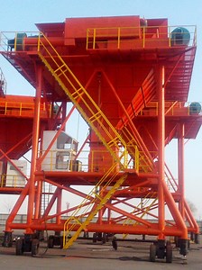 [Hot Item] Rubber Tyre Mobile Double Dust Collect Hopper Port Loading and Unloading Funnel