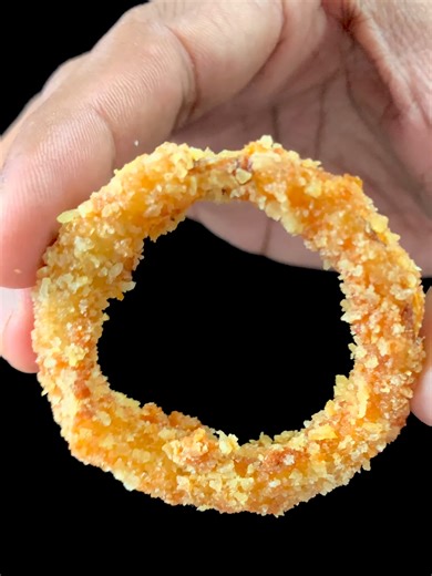 Delicious Crispy Onion Rings and Tapioca Chips Recipe