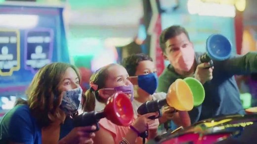Chuck E. Cheese's Summer Fun Pass TV Spot, 'Play All Summer Long'