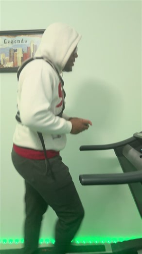 I just found a cheat code on how to do the easiest hour of incline walk!!! Just turn on Mario kart and it’ll keep your mind off of it with all the BS that goes on!!! 😂😂😂