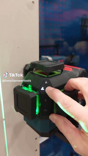 Tag a friend who needs to see the all new GLL330-80CG 18V Plane Laser in action! 📽️: @drywallbydesign