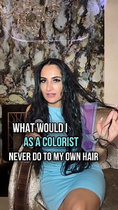 I’m a professional colorist — and here are 3 things I’d NEVER do to my own hair. If you care about your hair too — watch till the end. 🔹 I never skip the strand test. Even the best color can react unpredictably. 🔹 Bleach and color remover in one day? Never. That’s a recipe for breakage. 🔹 No coloring without a proper consultation. You need to understand the hair’s history to get the result you want. I’m all about color that looks expensive — without destroying your hair. That’s how I treat ev