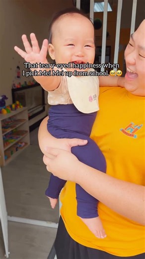 Adrian (Xiao Ming) on Instagram: "It’s been awhile since Mei Mei went to school cause she has been trying to recover from a very stubborn bug and her reaction when she saw me at the door was 🥹🥹"