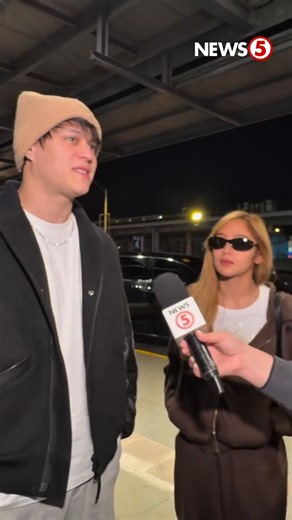 "IT'S PRETTY BIG." #KapatidUpdates | Handa na ang #ASecretInPrague lead cast na sina #EnriqueGil at #AndreaBrillantes para sa kanilang upcoming romance-thriller series na gagawin sa Czech Republic! Abangan ang mga bigating eksena sa kanilang TV series na set to air this summer sa TV5! 📸: Facebook | News5 | TV5