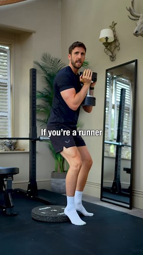 If you want to become a faster, stronger runner, do this! Here’s 5 exercises you can do with a set of dumbbells 1️⃣ Single Leg Glute Bridge x 15 2️⃣ Single Leg RDL x 10 3️⃣ Lunge and Rotate x 10 4️⃣ Depth Jump x 8 5️⃣ Plyo Lunge x 20s ✅Complete 3 rounds Let’s go! | London Fitness Guy