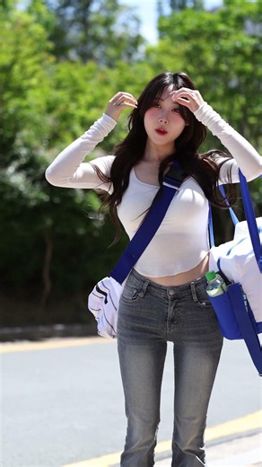 한지은만 가능한 출근길#치어리더 #치어리더출근길 #한지은 #한지은치어리더 #삼성라이온즈 #베이글녀 #cheerleader #fancam