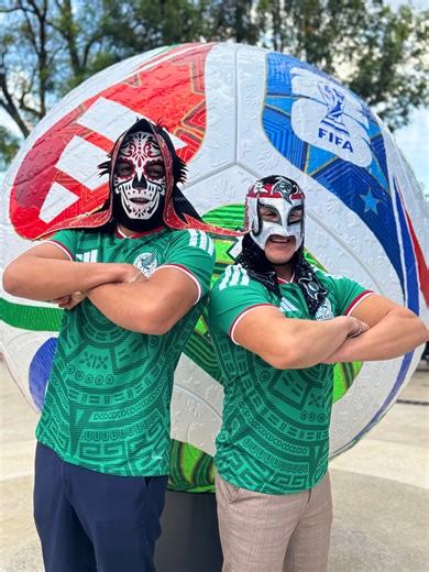 La lucha libre llega a la casa de la Selección Mexicana con La Parka y Octagón Jr. 🇲🇽⚽ | Lucha Libre AAA Worldwide