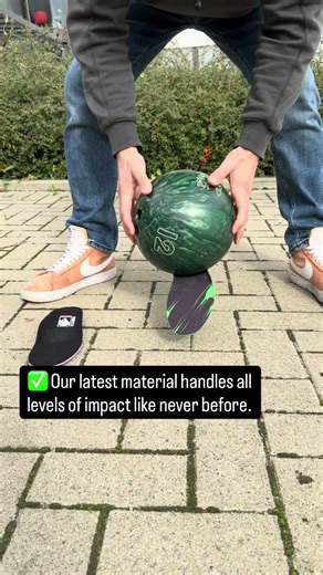 Shock absorbing test 😱 #injuryprevention #footprints #healthtips #youtubeshorts #viralshorts #edits