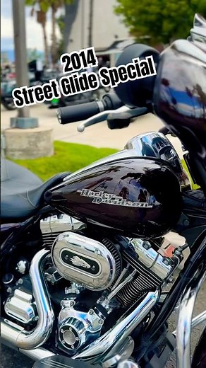 2014 Blackened Cayenne Street Glide Special | Vance and Hines Twin Slash Round Slip-Ons