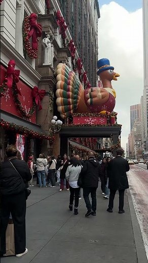 🎄NYC Macy’s HOLIDAY Windows Display | New York City Walking Tour #newyorkcity #christmas2025