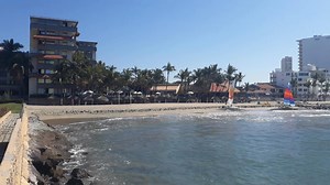 Visita #HotelesPalace y sumérgete en nuestra hermosa y tranquila playa.🏄‍♀️🚣‍♂️🤽‍♀️🌊☀️😎 Reservas e informes para reservar hotel: Inbox, Whatsapp https://bit.ly/2QpQWHY, Instagram, chat en www.hotelespalace.mx o directo al 669 9130666 ext 00142. | Hotel Oceano Palace Mazatlán