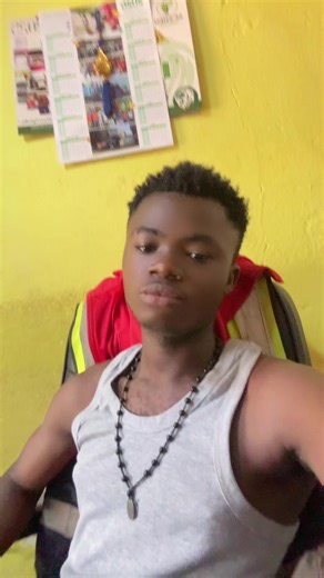 Vidéos de Solo CFA le boss silencieux (@solocfalebosssilencieux) avec son original - Cache sympa la voix d’or 🎤