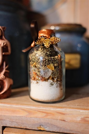 Manifestation Spell Jar | Gold Pine Cone Charm | Witchcraft | Spiritual Decor | Intention Setting Gift - Etsy