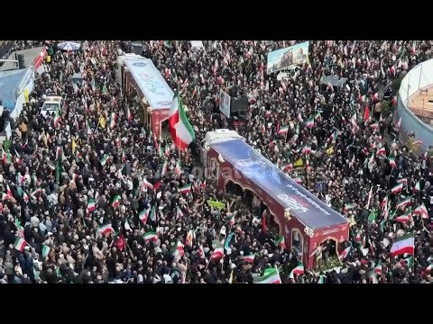 Thousands mourn Revolutionary Guard navy commander in Tehran