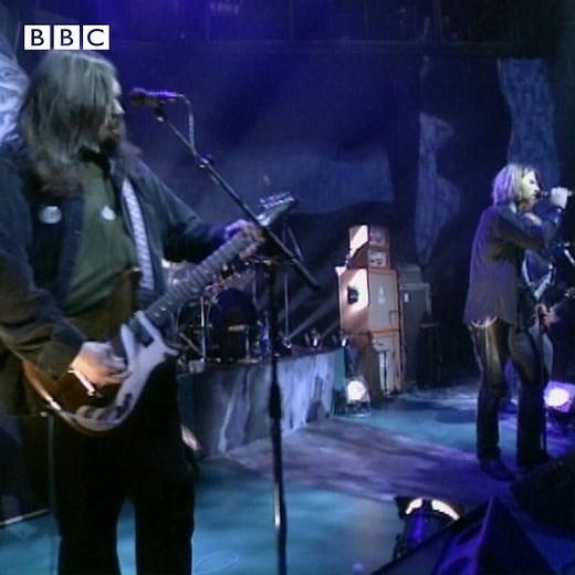 Grunge pioneer and Screaming Trees frontman Mark Lanegan has sadly passed away. Known for his deep, melancholy vocals and considered one of the greatest singers of his generation, here we remember him on the show in 1996. Watch the full performance here: https://www.bbc.co.uk/programmes/p0bqpv52 | Later with Jools Holland