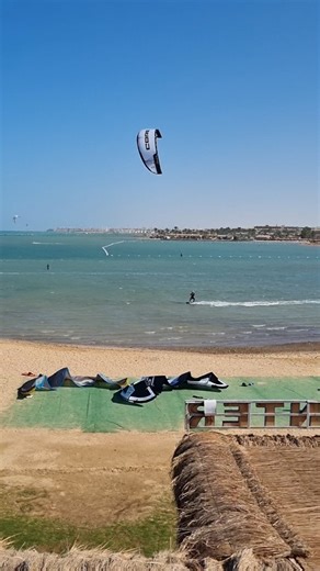 Feb. 2026 - Kitesurfen in der Seahorse Bay Hurghada/Ägypten #wassersport #kitesurfen #kiteboarding #wind #ägypten | KiteBoarding Fehmarn