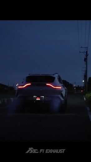 Experience the uncompromising and powerful twin-turbocharged V8 engine sound of DBX707 in its full glory with our high-performance exhaust design. To achieve the optimal sound quality and volume, our exhaust setup is meticulously configured with primary and secondary catless downpipes, along with a valvetronic catback. Compatible with the factory settings to switch between Street and Race sound profiles. #FiEXHAUST l #ExperienceThePassionOfEngineering ——————————————— #FrequencyIntelligent #Exhau