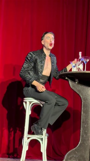 Unexpected Moments in Live Performances: A Funny Surprise