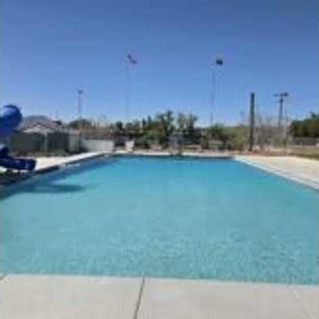 Kingman Celebrates Grandview Pool Reopening