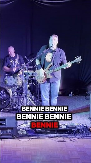 "Bennie and the Jets" Elton John Cover by Catch 23 November 2025 #livemusic #eltonjohn #rocknroll