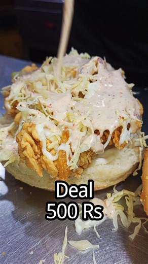 530 Rs Ki Zabardast Fast Food Deal 😱🔥 | Large Zinger + Roll + Fries 🤤 | Korangi