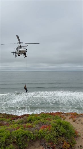 The crew of CHP H-30 conducted Helicopter Rescue Technician (HRT) training with our partners at the San Francisco Fire Department @sffdpio. The joint training included cliff rescue operations and equipment familiarization. Collaborative training like this ensures both agencies are ready to provide the highest level of response to the public in times of emergency. A big thank you to SFFD for hosting and helping coordinate this valuable training. 🚁🔥 #chp #helicopter #rescue #sffd #sanfranciscofi