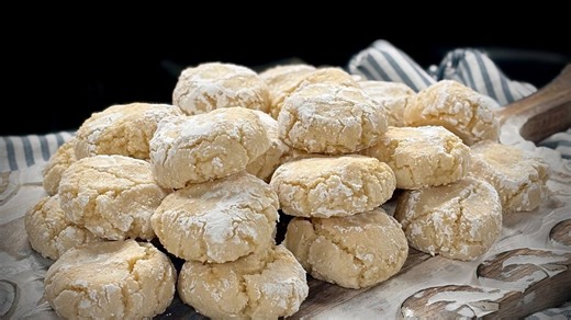 Amaretti Cookies