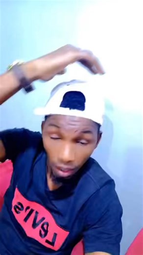 3 artistes maliens figurent parmi les dix artistes francophones les plus écoutés sur Spotify Trois artistes maliens figurent dans le top 10 des artistes francophones les plus écoutés sur Spotify. Le couple feu Amadou Bagoyogo se classe 6e, Fatoumata Diawara 8e, et Salif Keita, le chevalier blanc de la musique malienne, occupe la première place. | M7 TV - RMC