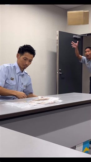 【公式】福岡市消防局 on Instagram: ". ポスターを見に来てくれませんか？ 今年の防災フェアの音楽隊ステージイベントは、漫画家キリエ氏と消防少年団がタイアップした新作ポスターのお披露目を行います‼️ 気になるポスターの全貌は、ぜひ会場でご覧ください！！ 福岡市防災フェア（消防音楽隊ステージイベント） 日時：令和7年11月1日（土）11時50分〜12時30分 場所：福岡市役所 西側広場 #福岡市防災フェア #福岡市消防局 #消防少年団 #新作ポスター #キリエ #消防士 #消防士イベント"