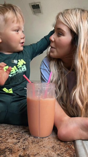 smooothie time w wayway (5 mins) watch the end to see him be so sweet 🥹🥹