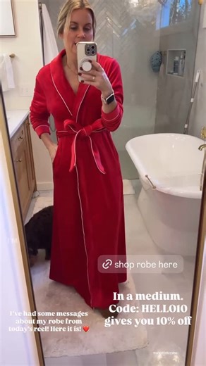 Sexy Little Robe on Instagram: "We love hearing reviews from you girls on our brand new designs! And in the spirit of Christmas, this review couldn’t come at a better time! Thank you so much for your lovely review @nextdoorlife ❤️❤️❤️ The Lady Noël robe looks amazing on you 😍 #InMySLR #robe #lounge #loungeinluxury"