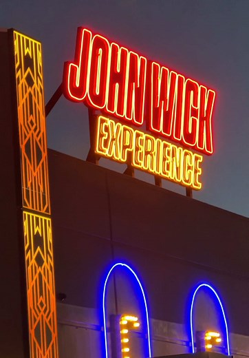 🔥 Just experienced the ABSOLUTE BEST immersive attraction in Las Vegas for 2025 - the @johnwickexperience at @area15official! I was completely blown away from start to finish! • Most impressive immersive experience I've seen in Vegas - nothing else compares! • Meticulously recreated Continental Hotel that transports you instantly • Professional actors who truly make you feel part of John Wick's world • Incredible storyline that blends escape room challenges with theatrical elements • Signature