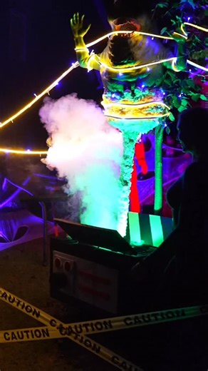 Britain Bennett | DIY Floating Slimer 👻💚 What’s a Ghostbusters trap without Slimer floating above it? This DIY Slimer build takes my Halloween yard display... | Instagram