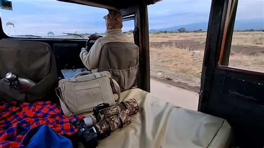 At Amboseli National Park with Lesurmat Titus and Elephant Garden Camp | Xavier Surinyach Mateu