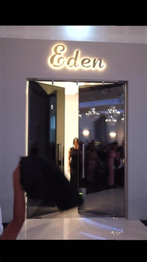 When the bridal party’s been classy all day but the party needs to start 🇼🇸 🇨🇰 | QUESTion