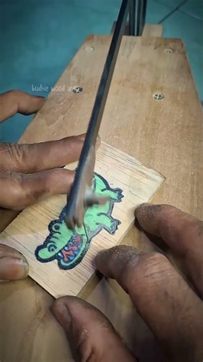 How to Cut Intricate Wood Shapes with a Scroll Saw | Woodworking Project #scrollsaw