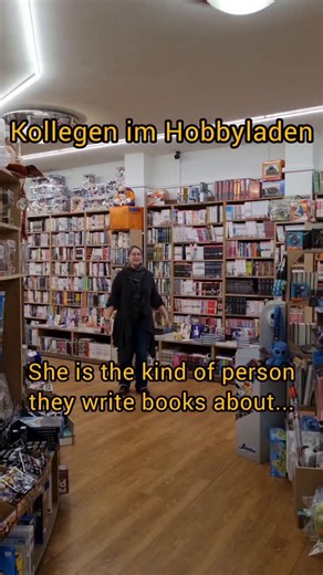 Reel entstand einvernehmlich😅! Was für Bücher kann man euren Kollegen zuordnen? #ultracomix #retail #manga | Ultra Comix