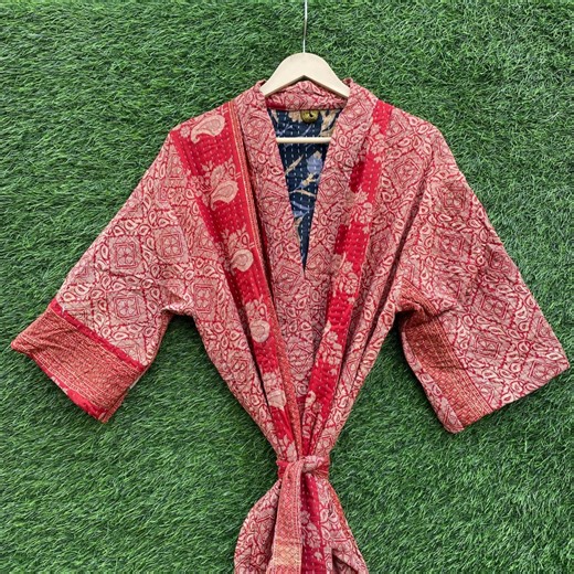 Red Floral Pattern Vintage Inspired Kantha Kimono Robe - Upcycled Cotton Hand Quilt One Size Dress - Etsy