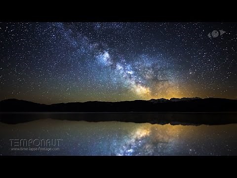 Meteor Explosion captured in Milky Way timelapse (4K)