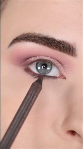 Huda Beauty Rose Quartz palette eyeshadow tutorial #hudabeauty #eyeshadowtutorial #rosequartz
