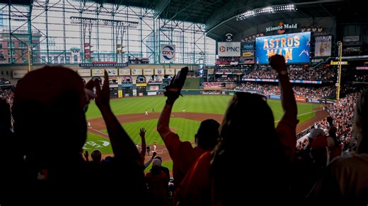 Houston Astros up the score at Minute Maid Park with state-of-the-art Samsung displays - Samsung Business Insights
