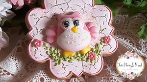 Check out this short video showing you in less than a minute how to create stunning owls with our NEW Sugar Buttons Owl Mould ❤️ | Katy Sue Cake Decorating