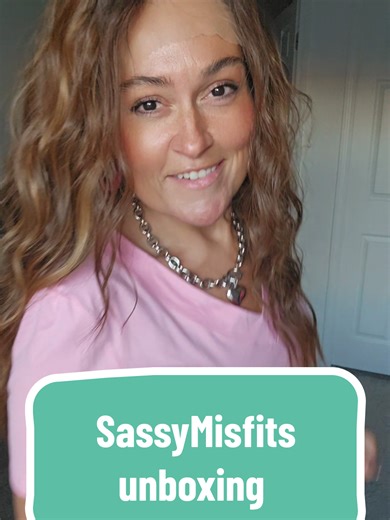 Sassy Misfits Wig Review: Meet Kylie and Her Curl Pattern