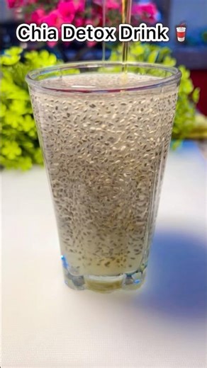 Beat the heat with this refreshing chia lemon drink ☀️🥤